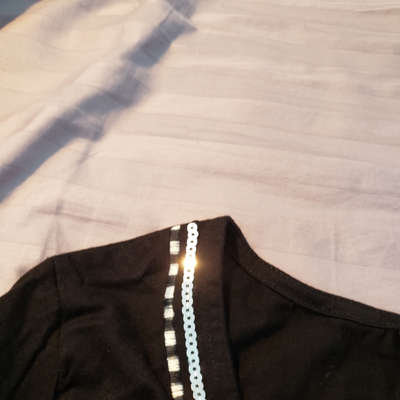 Mantha's Black Tee with Silver Collar, size L - Picture 2 of 3